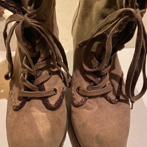 Big Buddha Wedge Ankle Boot size 8 - Picture 6 of 6